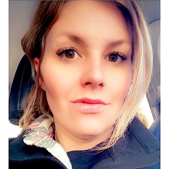 Meet your Posher, Natasha - Picture 2 of 2